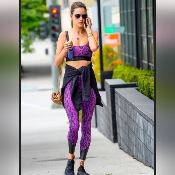 Dundas MAGENTA PYTHON LEGGING - Picture 2 of 15